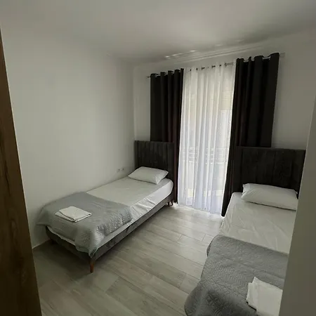 Aleksa Rental2 Appartamento Durrës