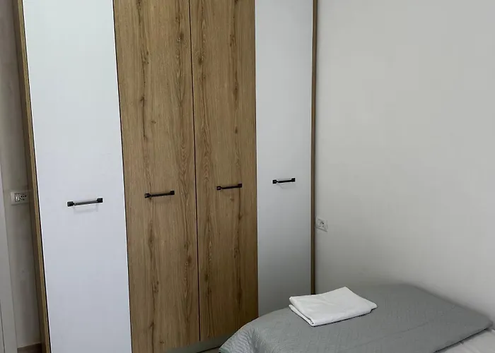 Aleksa Rental2 * Durrës